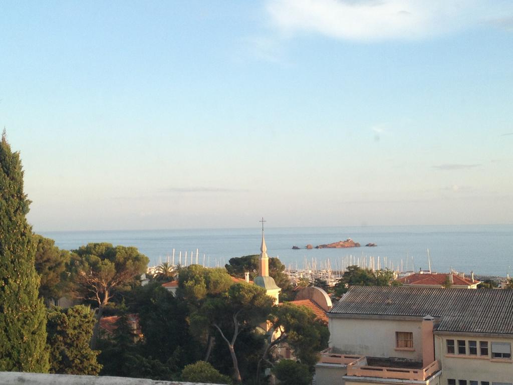 Village Vacances Le Lion De Mer Saint-Raphael  Bagian luar foto