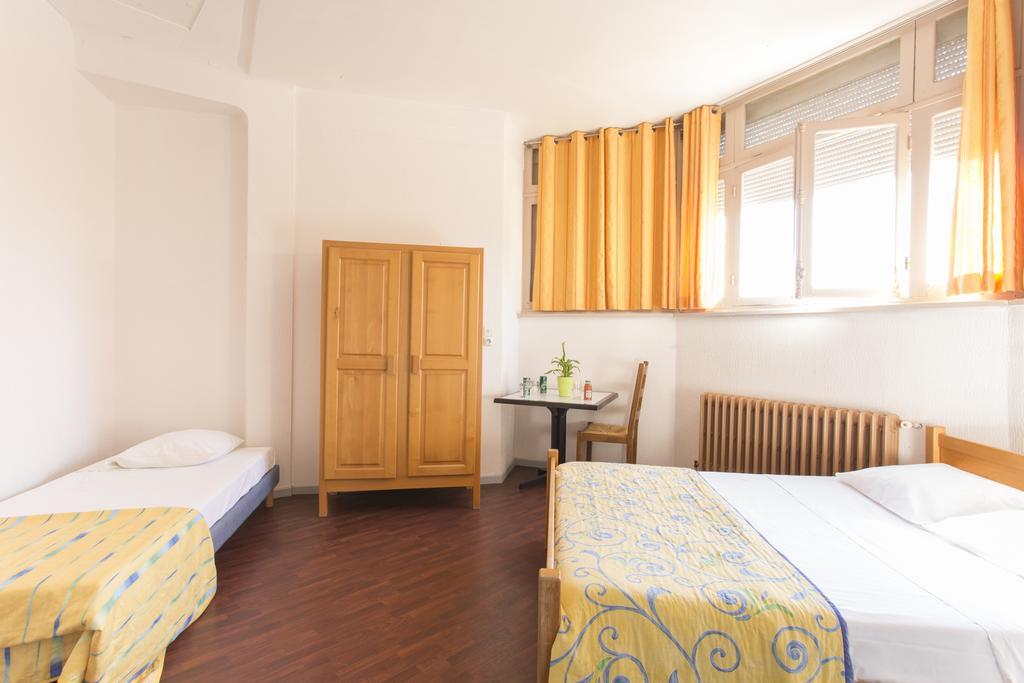 Village Vacances Le Lion De Mer Saint-Raphael  Bagian luar foto