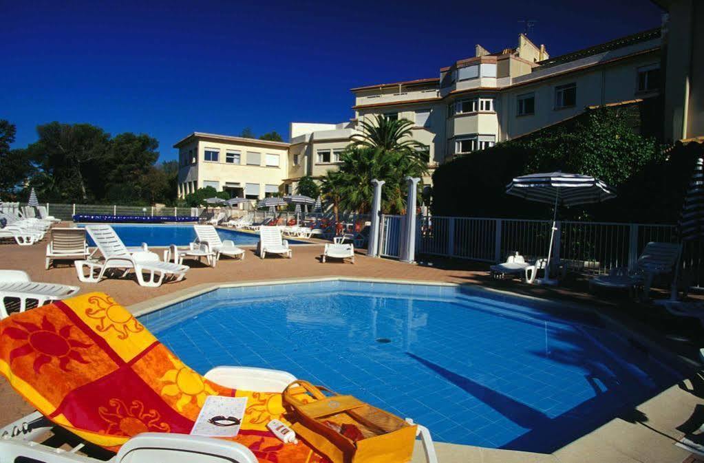 Village Vacances Le Lion De Mer Saint-Raphael  Bagian luar foto
